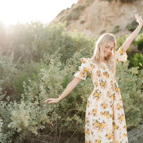 ISO Damaris Bailey Dresses (Sizes S/M) - Picture 2 of 6